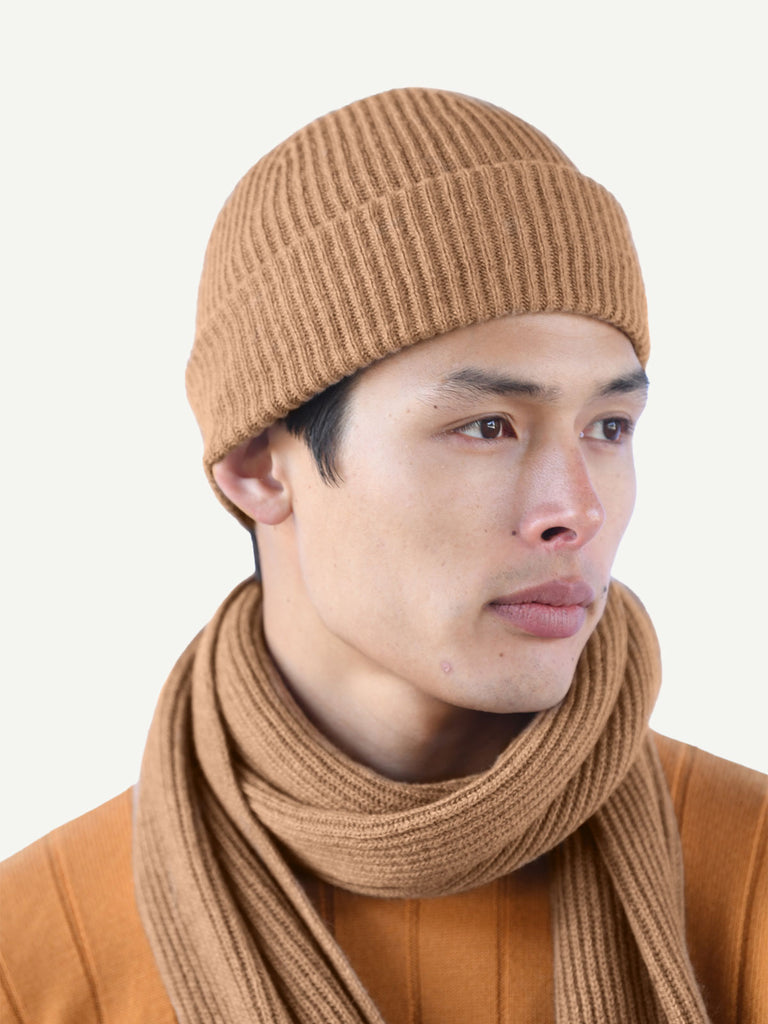 The Taupe Cashmere Beanie – Ecova display picture 3